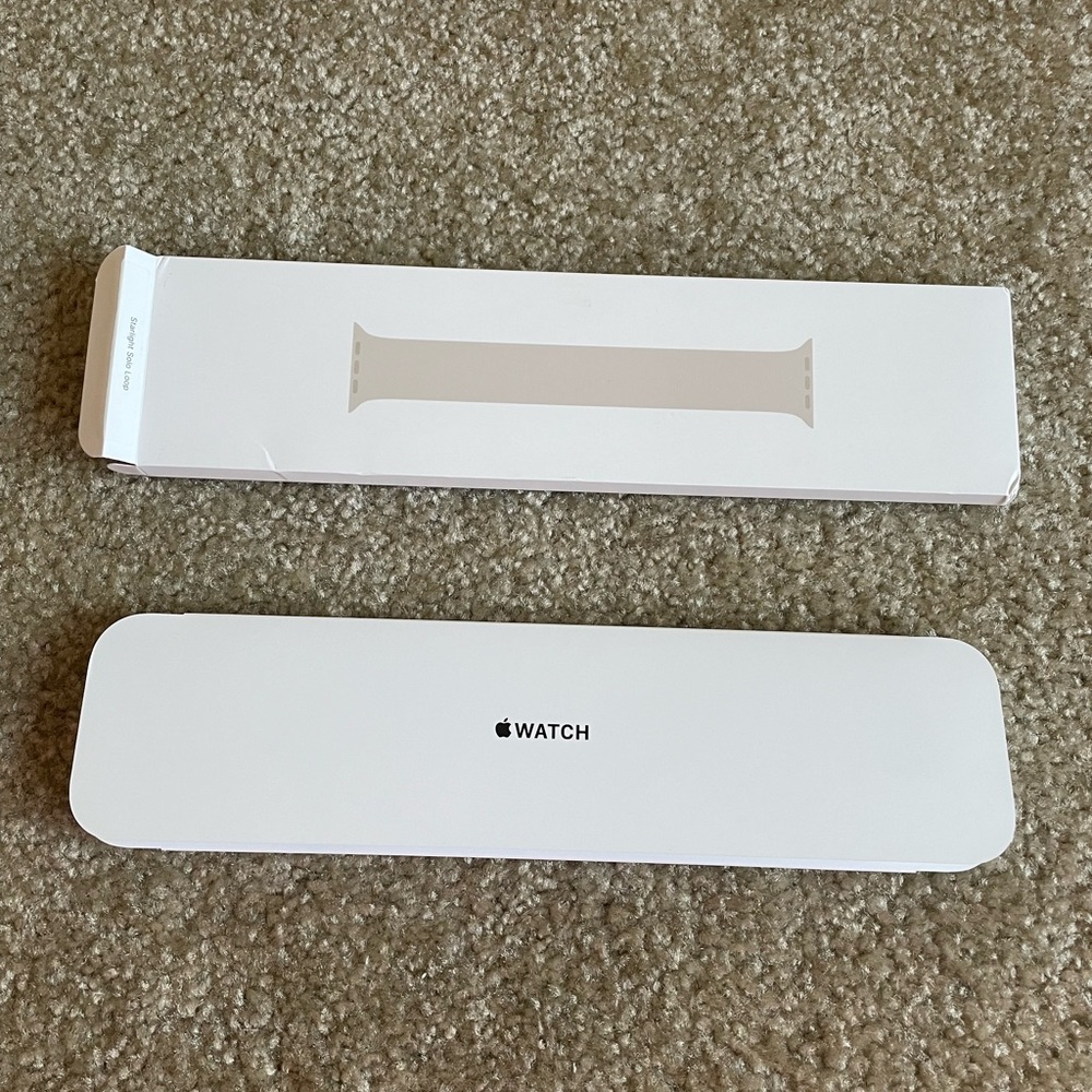 Apple Watch band. Starlight Solo Loop. Size 5 in 41mm.
